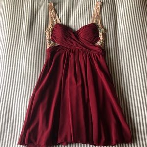 RED// HOMECOMING // BURGUNDY MINI DRESS